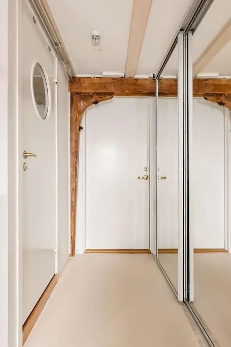 Dinbnb Apartments I Historical Seaside Apt I 500M To Bryggen - Value Bergen 0*,  Noorwegen